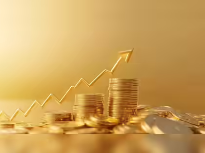 From Rally to Rout: What’s Behind Gold’s Sudden 5% Drop