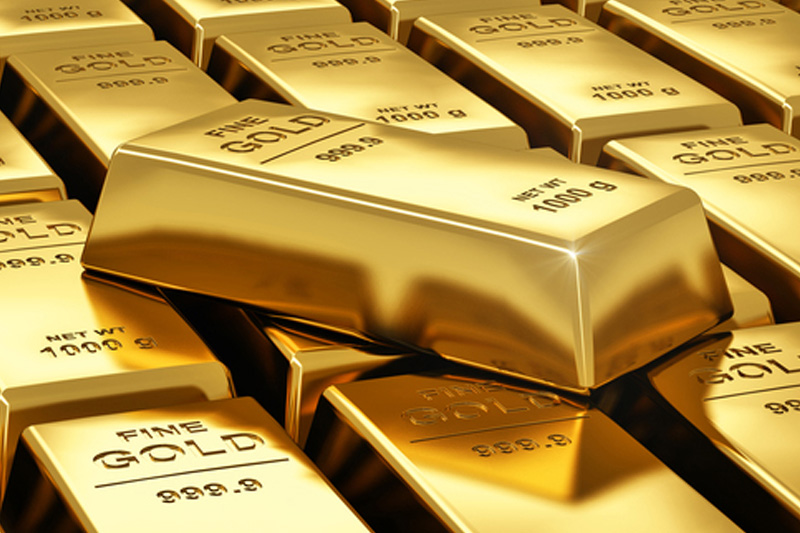 Gold Drops 3% as Oil Prices Surge and Investors Rush to the US Dollar